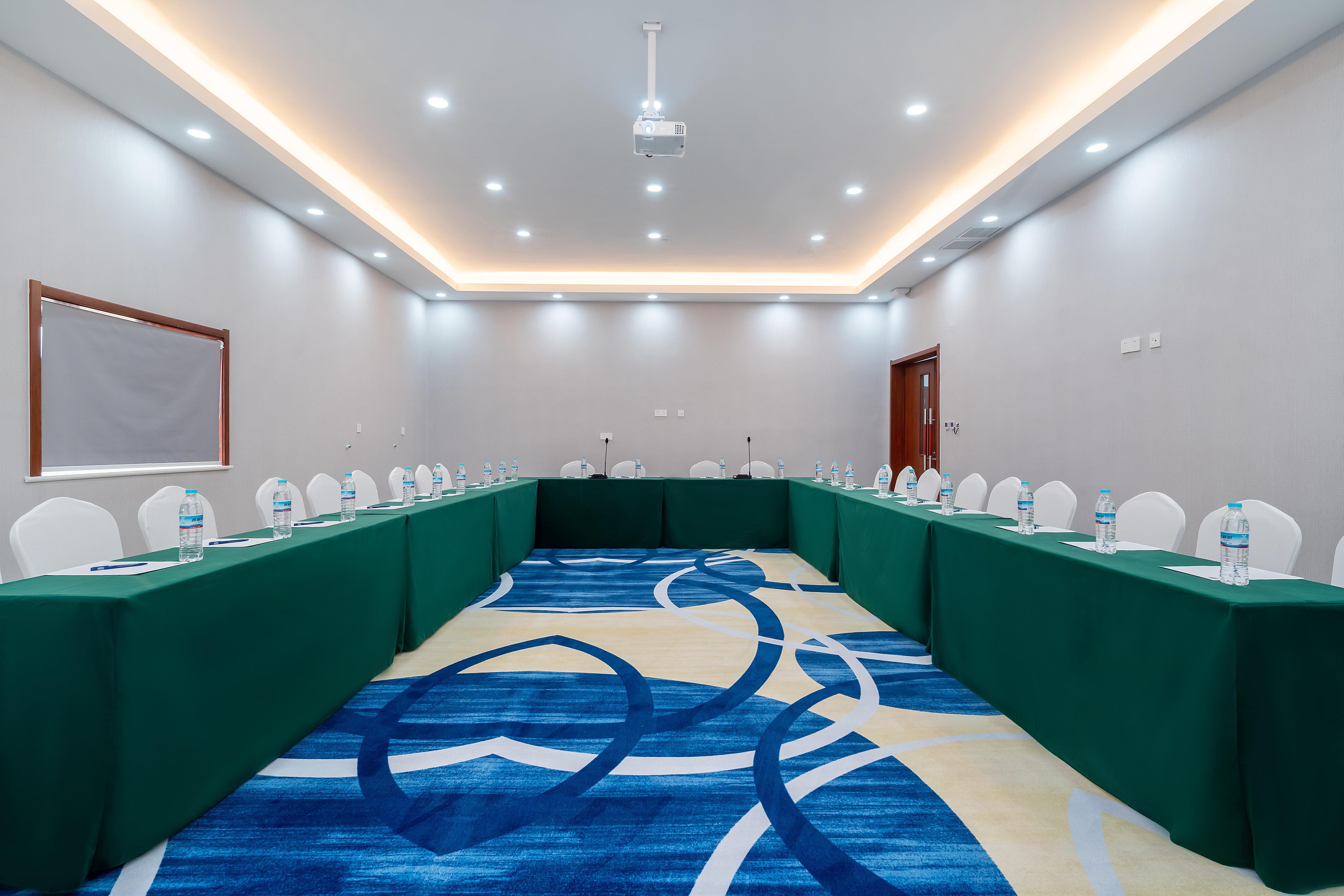 Holiday Inn Express Jinan Jingshi Road, An Ihg Hotel Bagian luar foto